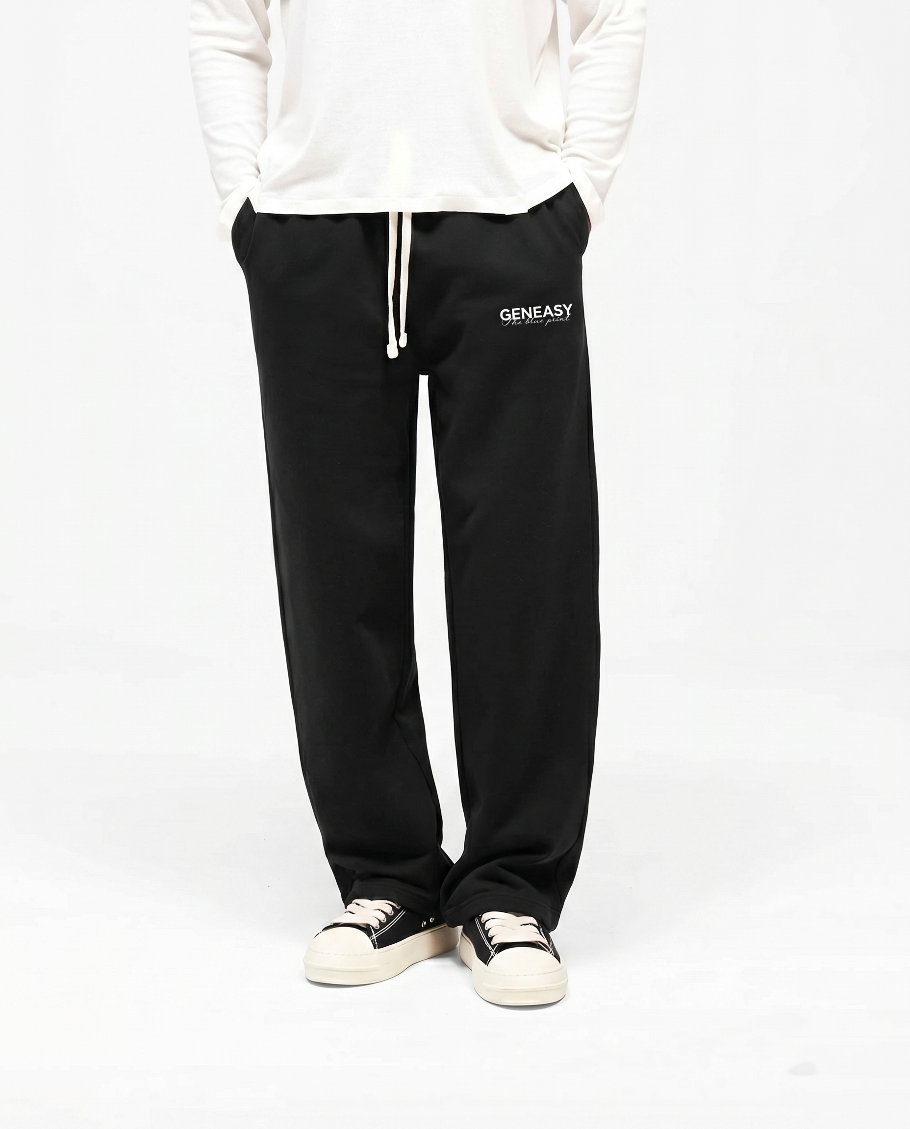 The blue print pants black